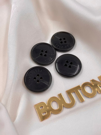 Пуговицы ХугоБ. темно-коричневые