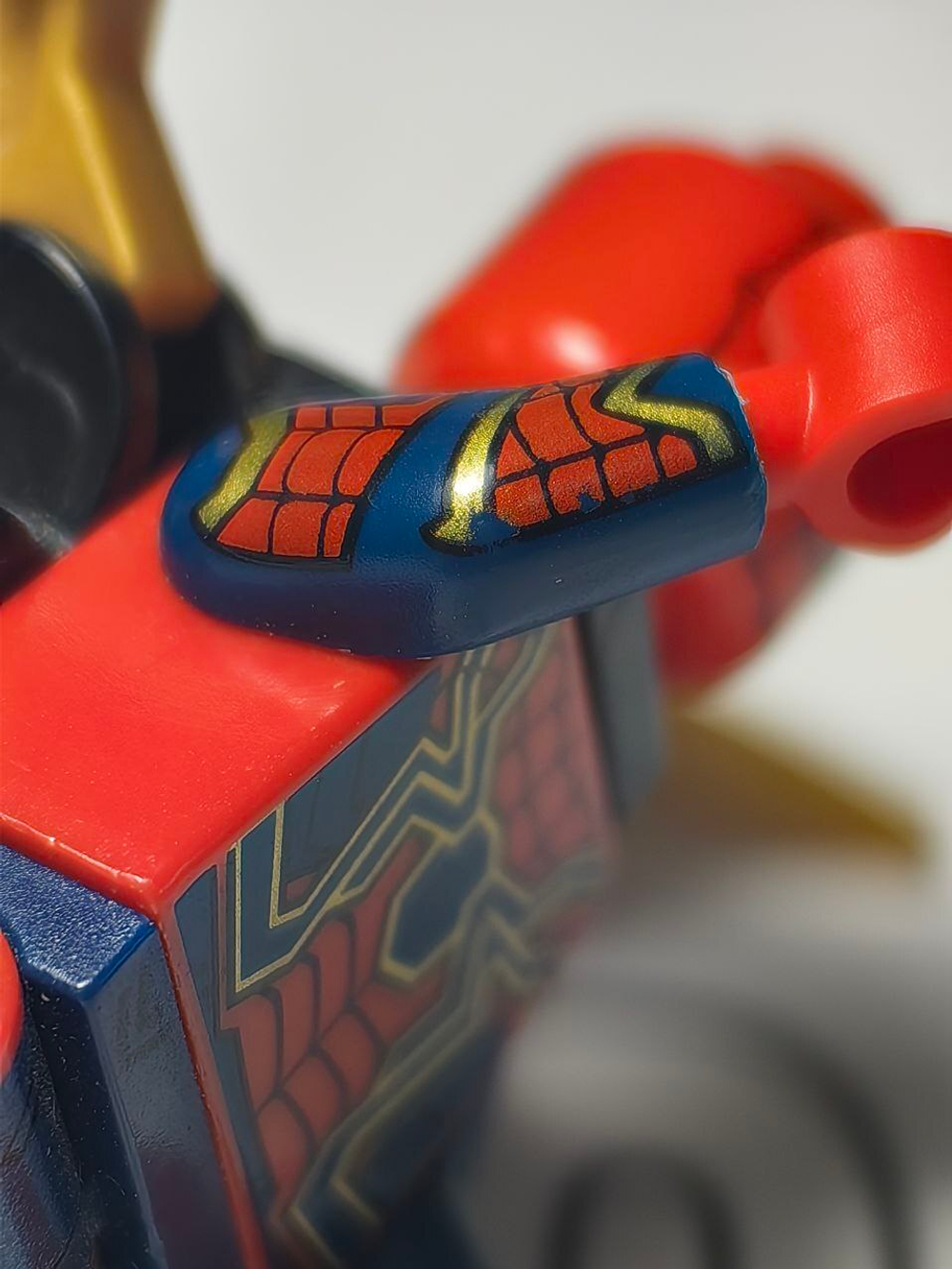 USED Железный Человек-паук sh0510