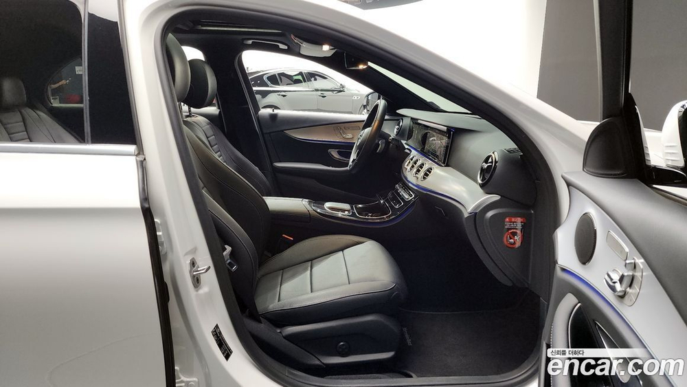 Mercedes-Benz E-Class W213 E250 Avangarde (12.2020)