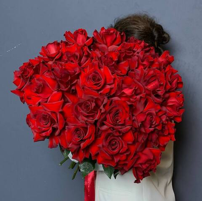 Моно-букет из 25 французских роз 60 см