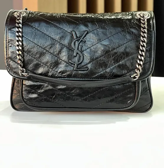 Женская сумка на плечо Saint Laurent Niki черный