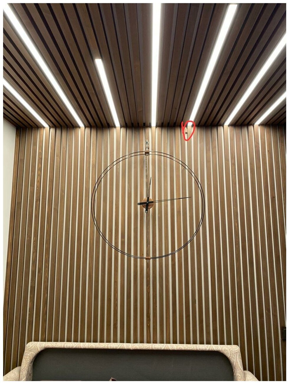 Декоративный брус 45х45х3000мм для стены из реек