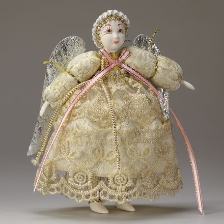 Ёлочная игрушка Ангел в кружевном наряде