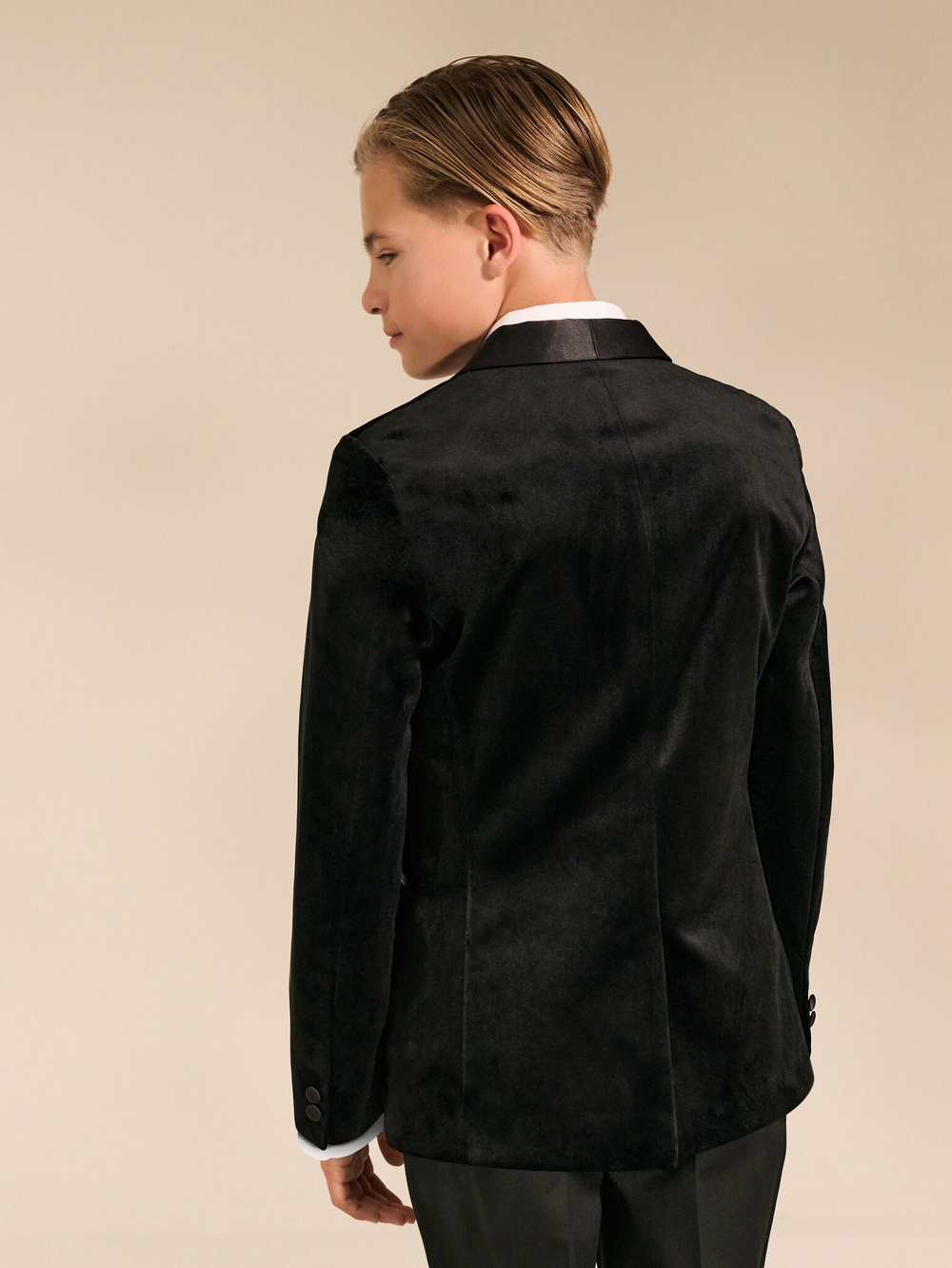 Пиджак бархатный для мальчика Next 802-634, Черный