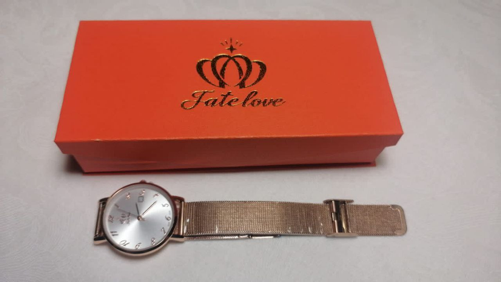 Часы наручные женские кварцевые