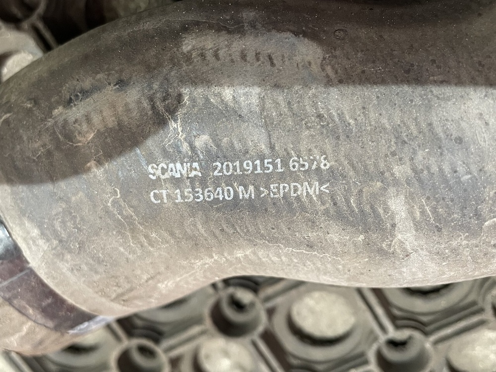 Патрубок охлаждения ретардера в сборе 2021г