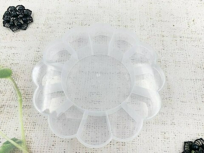 Контейнер для бисера Цветок, 13 секций, р. 16х15,5х2,5 см