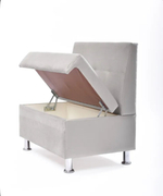 Стильный компактный диван Фабрики ОНИКС из практичного и износостойкого материала с оригинальным дизайном, вместительным ящиком для хранения, мягким наполнителем для дома, дачи и офиса