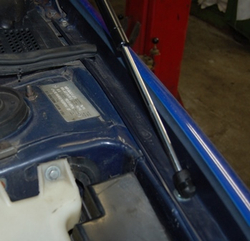 Упор (амортизатор) капота для Subaru Impreza 2 (2000-2007) Autoinnovation.07-03
