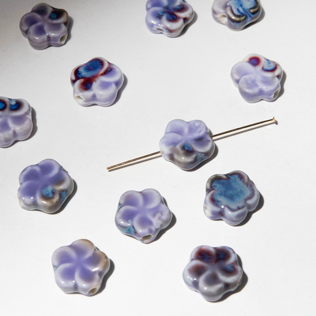 Бусина в форме цветка, 15,5*6мм, фиолетовая, глазурированный фарфор