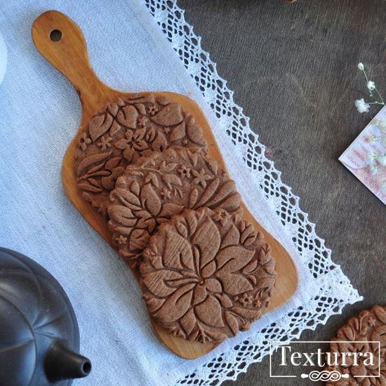 Скалка с узором Аленький цветочек