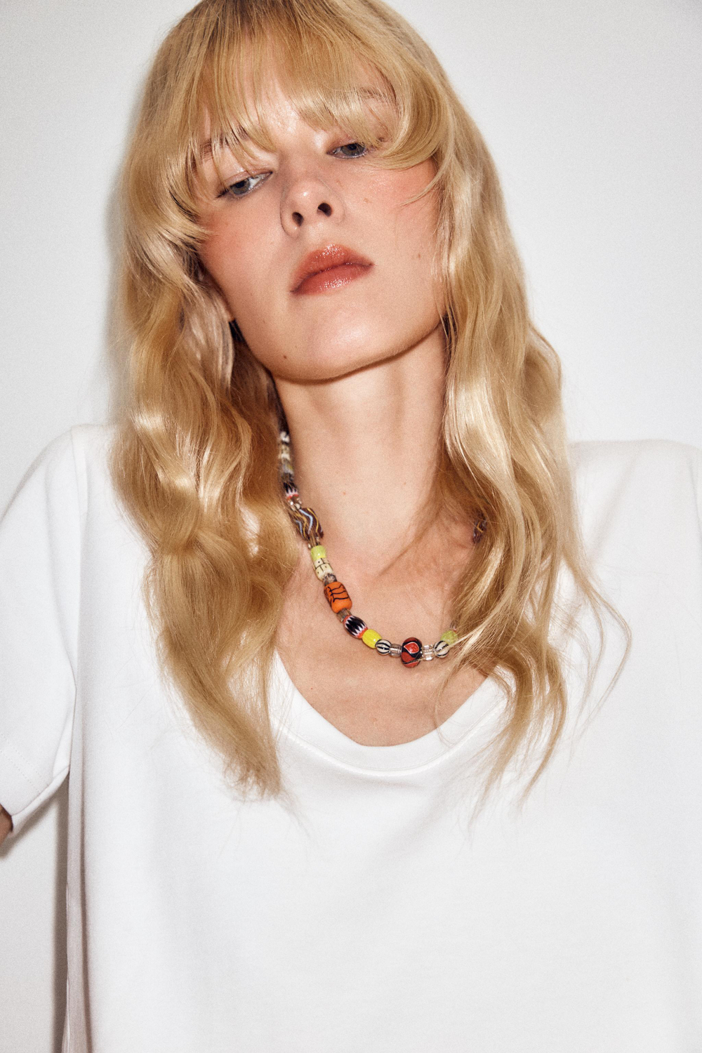 ZARA ОЖЕРЕЛЬЕ С КЕРАМИЧЕСКИМИ ДЕТАЛЯМИ, РАЗНОЦВЕТНЫЙ