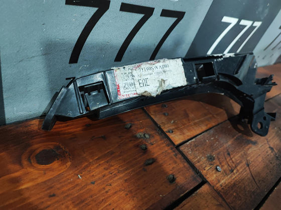 Кронштейн фары левый Honda CR-V 3 (RE) 07-12 Б/У Оригинал 71190SWA000