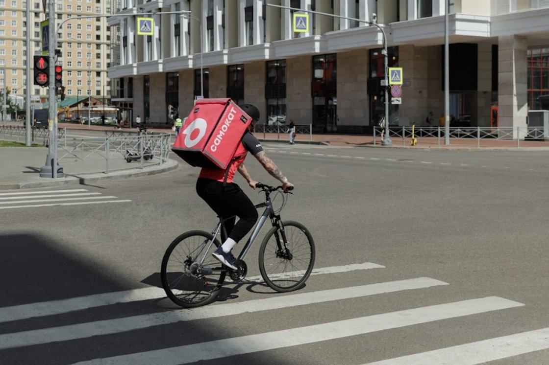"Самокат" расширяет ассортимент и ускоряет доставку