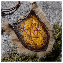 Амулет «Облаченная тайной»