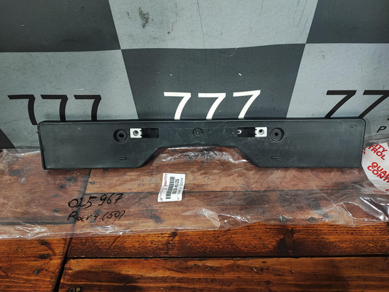 Площадка гос. номера RAV4 V (XA50) 18-нв Новая Оригинал 5211442150