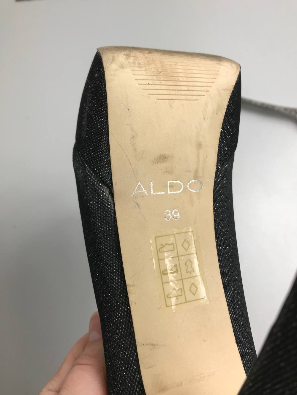 Туфли Aldo блестящие 39 размер