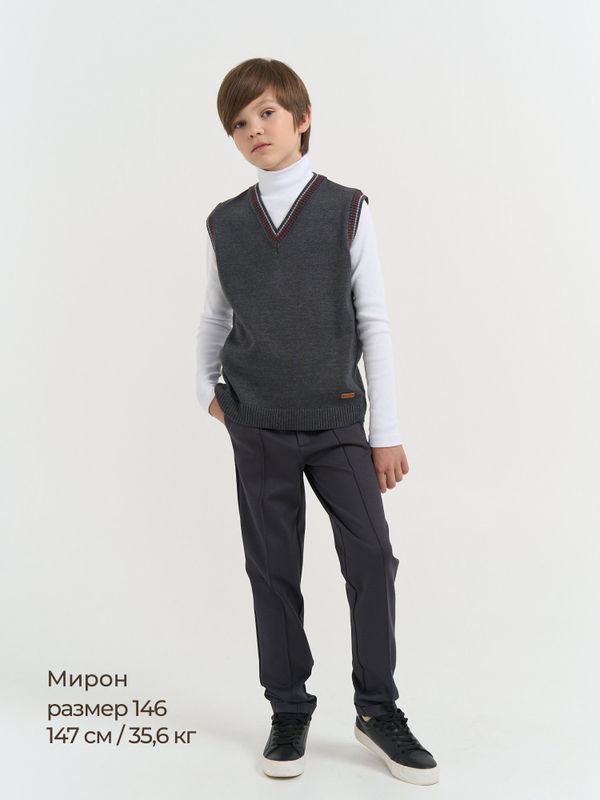 Жилет вязаный 