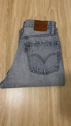 Джинсы Levi’s