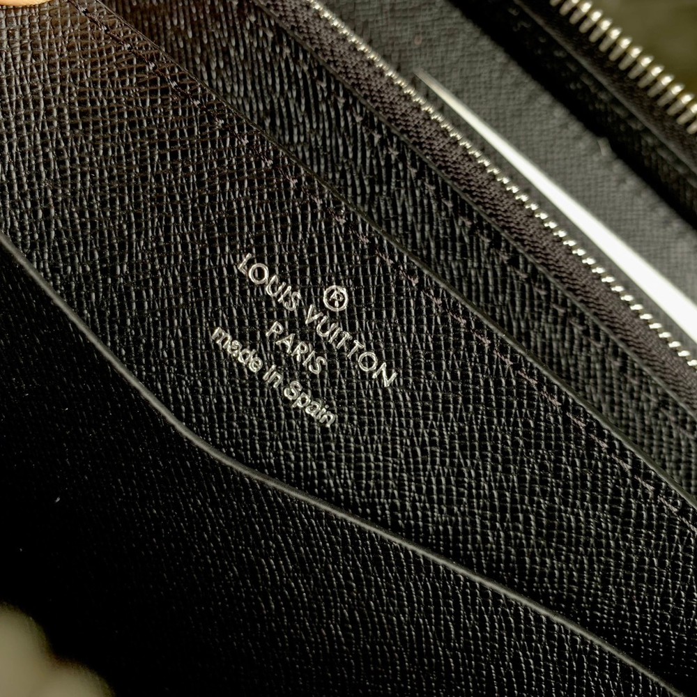 Louis Vuitton Zippy XL Wallet