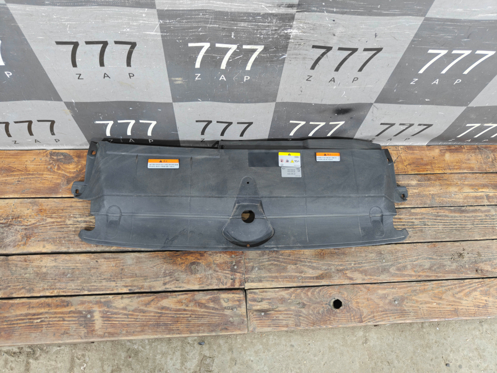 Кожух замка капота Audi A6 (C8) 18-25 Б/У Оригинал 4K0807081