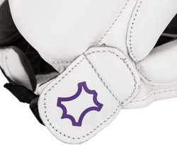 Шлем боксерский Clinch Undefeated белый C162