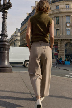 ZARA БРЮКИ С ЗАЩИПАМИ И ЭЛАСТИЧНЫМ ПОЯСОМ СЗАДИ, ПЕСОЧНЫЙ