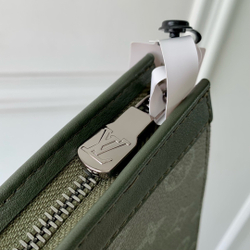 Louis Vuitton Pochette Voyage MM