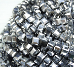 БВЛ001НН3 Хрустальные бусины квадратные, цвет: серебро металлик, размер 3 мм, кол-во: 63-65 шт.