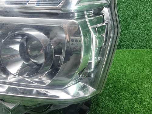 Фара левая Nissan X-Trail Т31 (2010-2015) ксенон