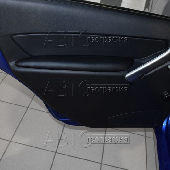 Мягкие накладки на ручки дверей Lada Kalina II (2013-2018) из экокожи