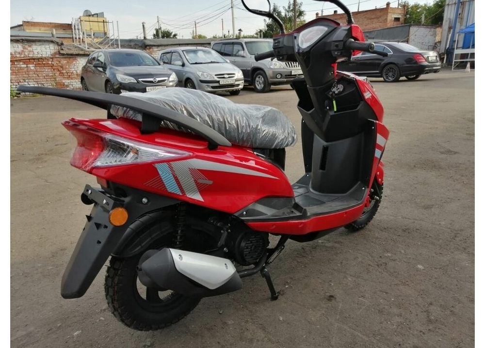 Скутер SCIROCCO