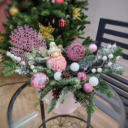 Новогодняя композиция в шляпной коробке