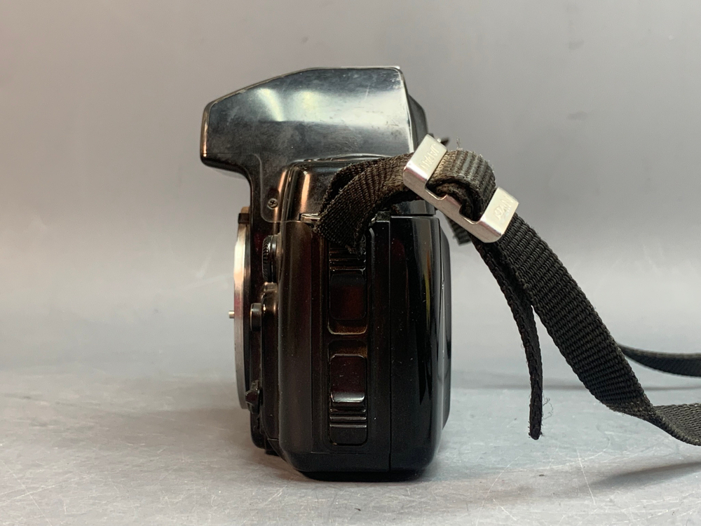 Nikon N8008