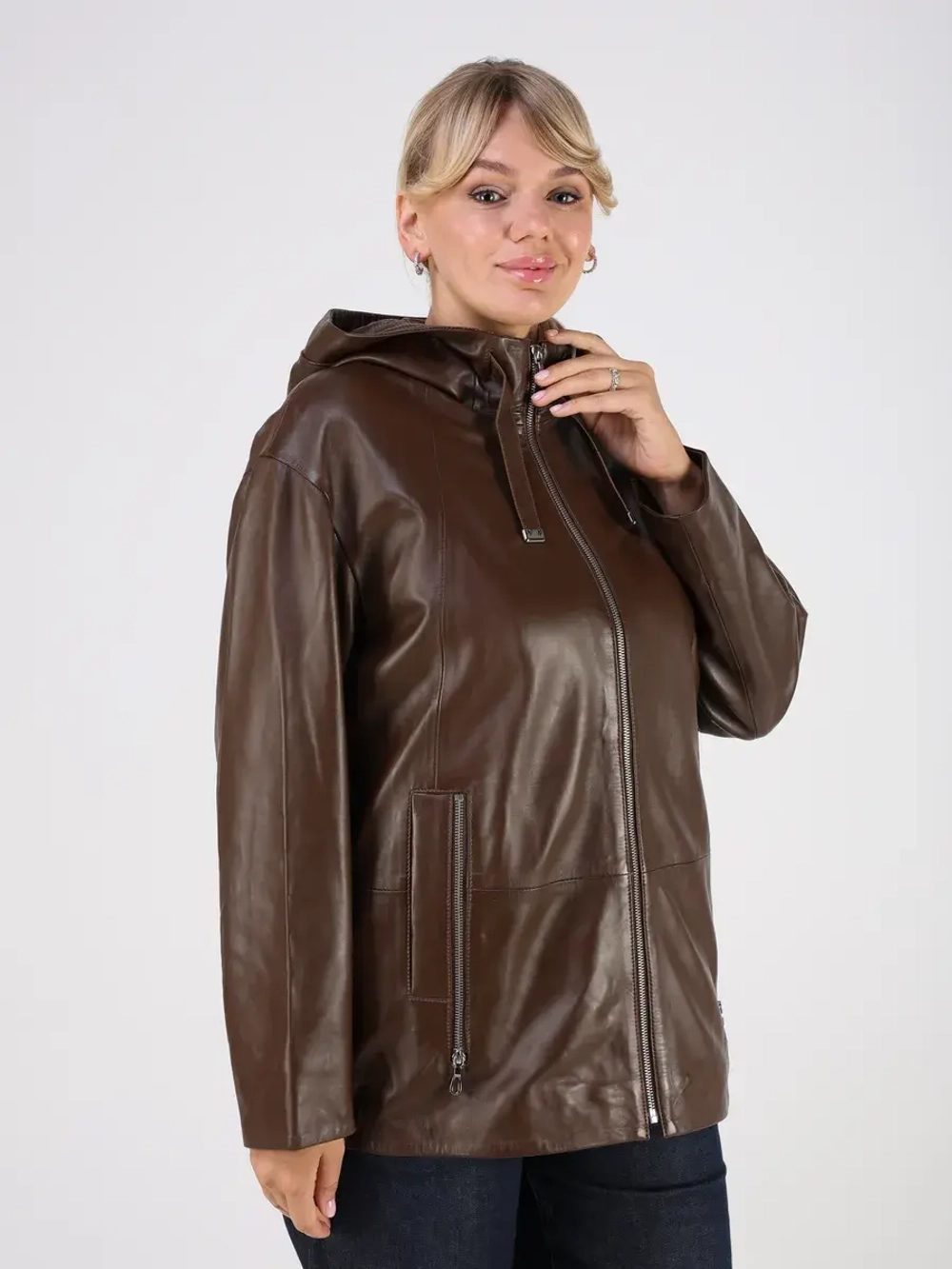 Кожаная куртка демисезонная с капюшоном