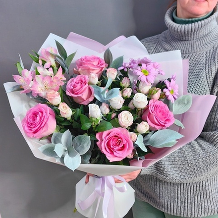 Авторский букет в розовой гамме