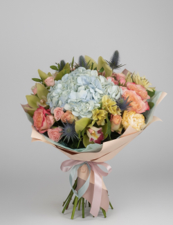 Букет с гортензией Сказка