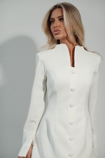 Платье силуэта песочные часы с пуговицами