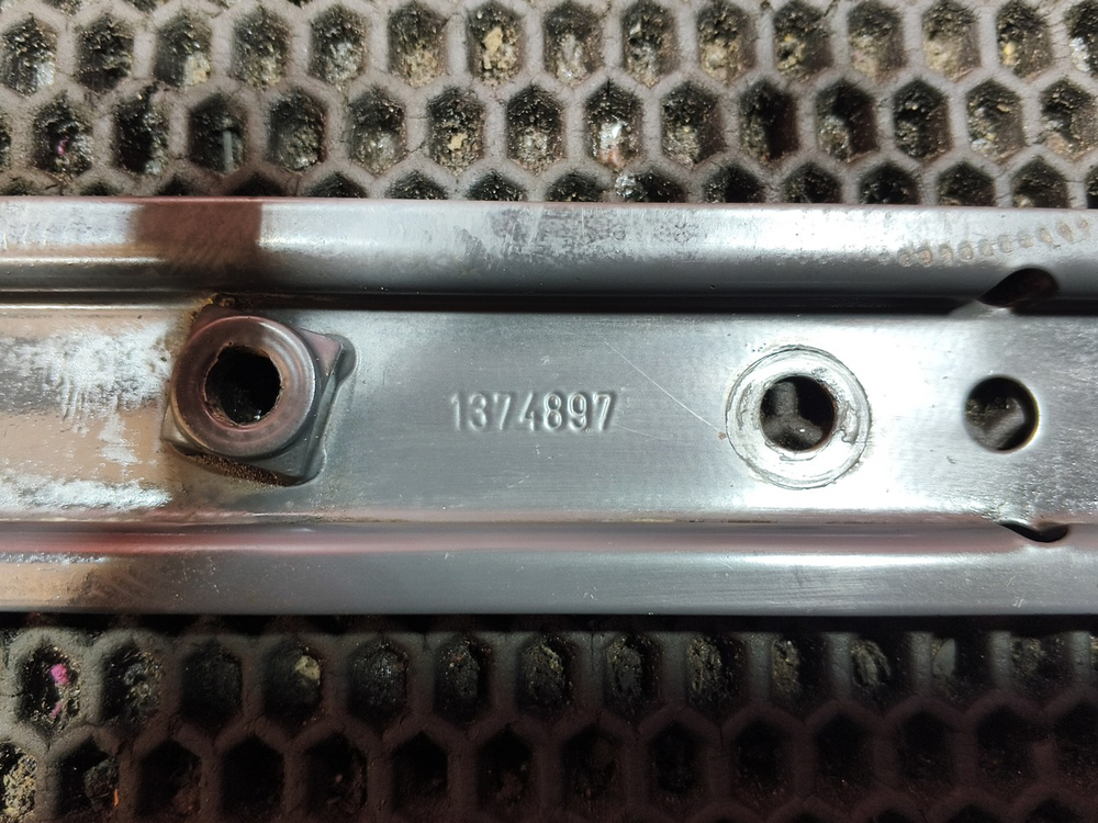 Кронштейн бокового габарита 2019г.