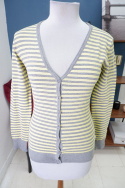 Кардиган Incity на пуговицах 46 размер