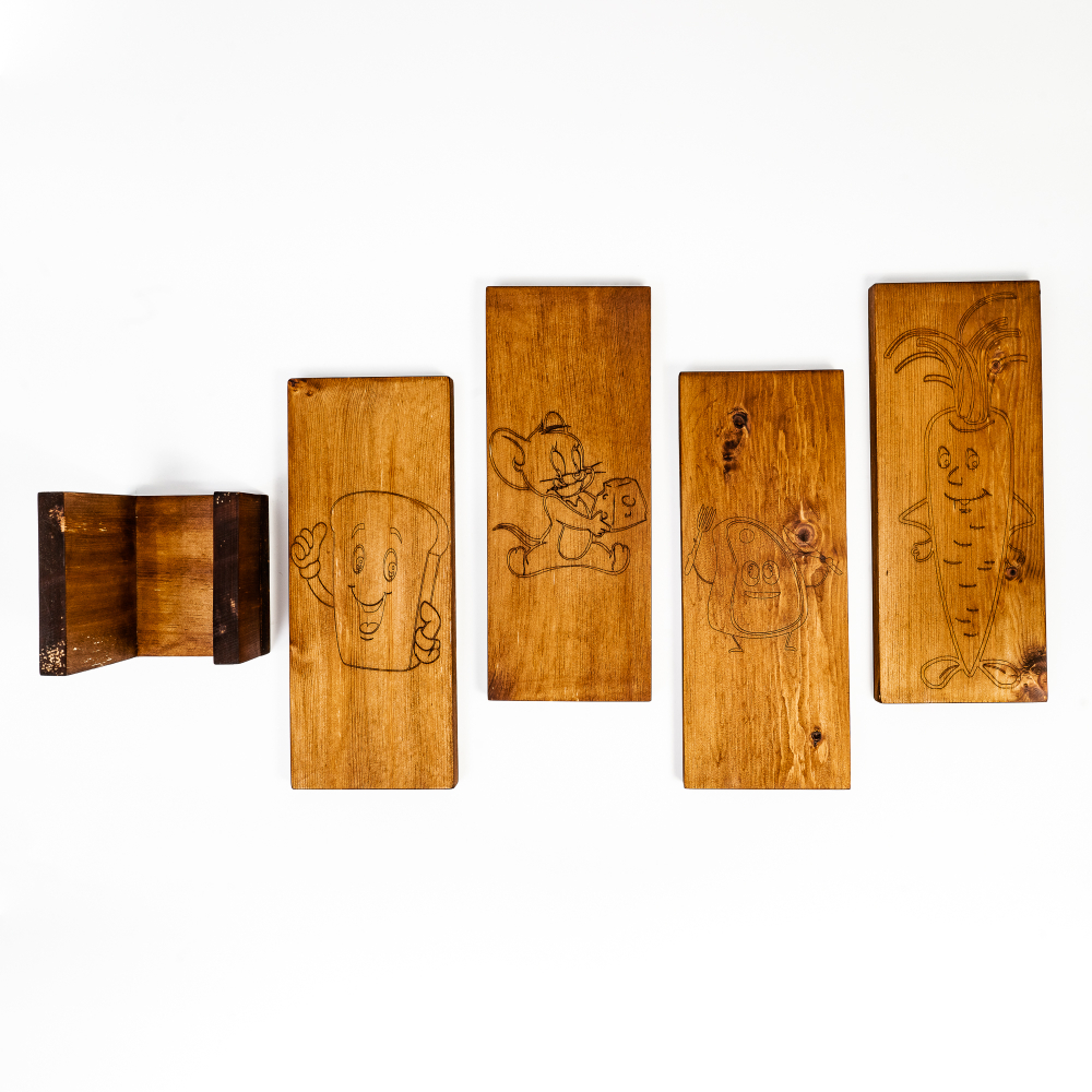 Деревянные разделочные доски 4 шт. на подставке из сибирского кедра RDN7