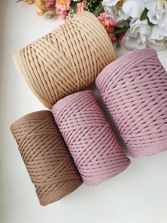 Polyester cord for knitting
