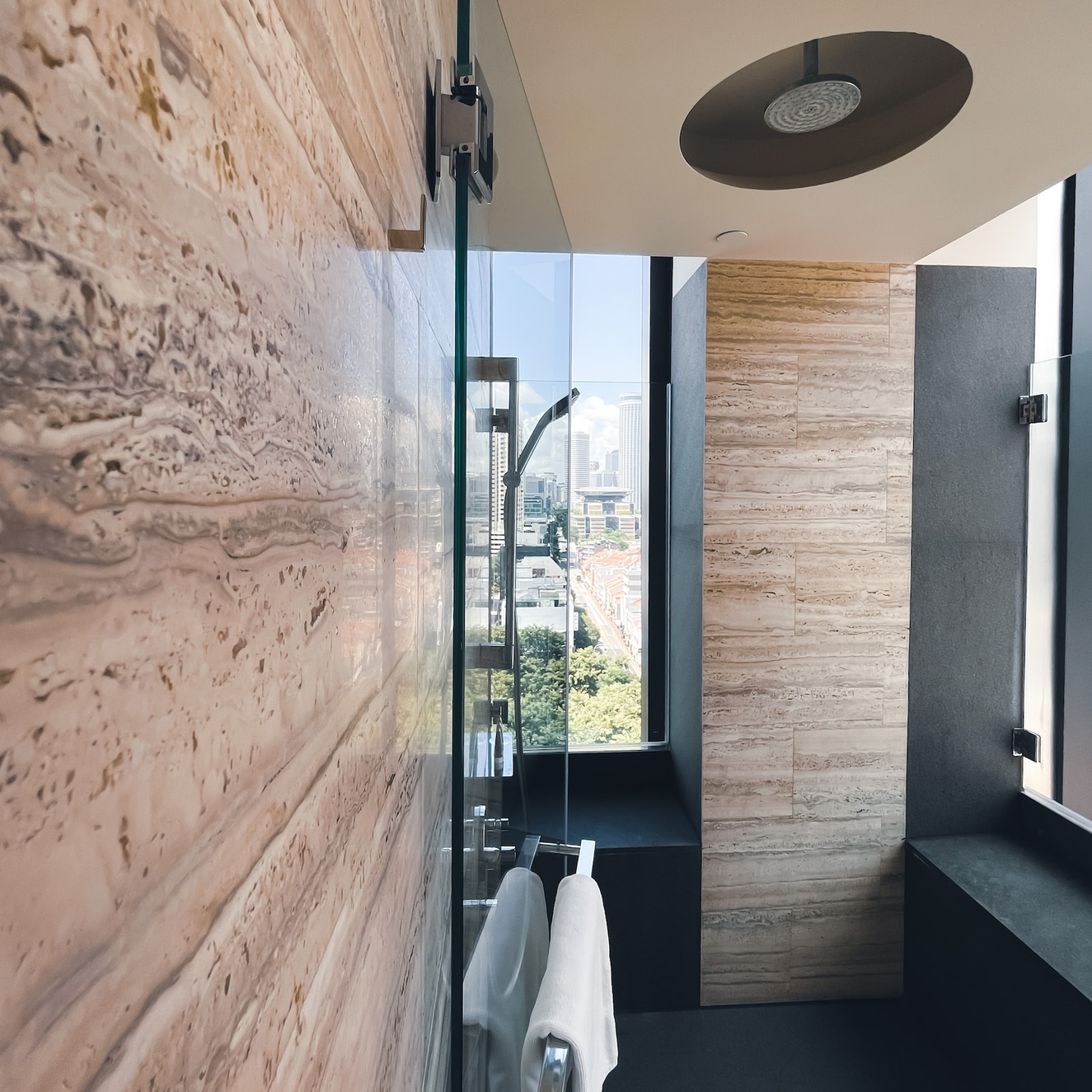 Скидка на монтаж от Дизайн-Стекло