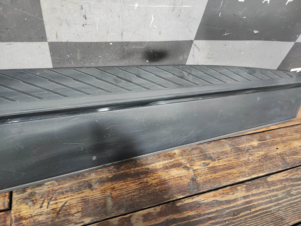 Накладка двери передней правой Jetour Dashing 22-нв Б/У Оригинал F165500220CA