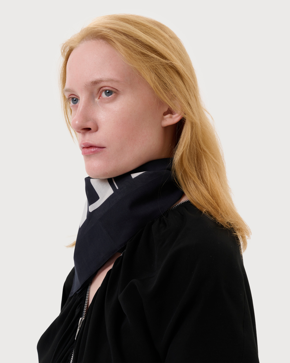 RICK OWENS DRKSHDW БАНДАНА ЧЕРНАЯ С ЛОГОТИПОМ