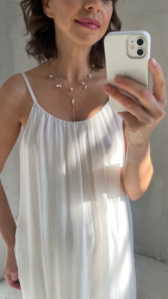 серебристый