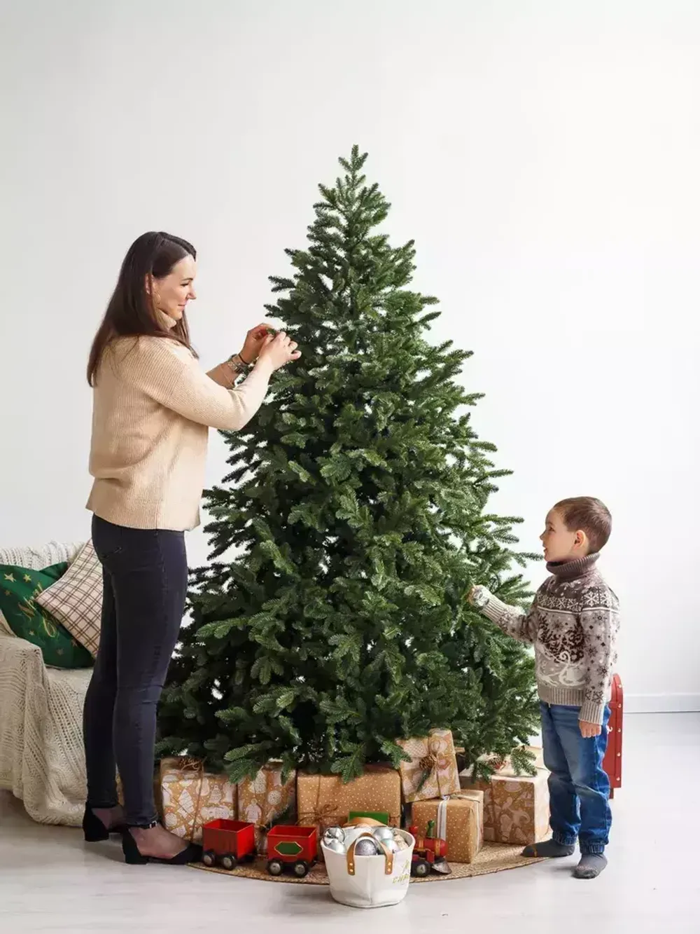 Искусственная ёлка «Монтерей» (Литая хвоя) 240 см / 2.4 м