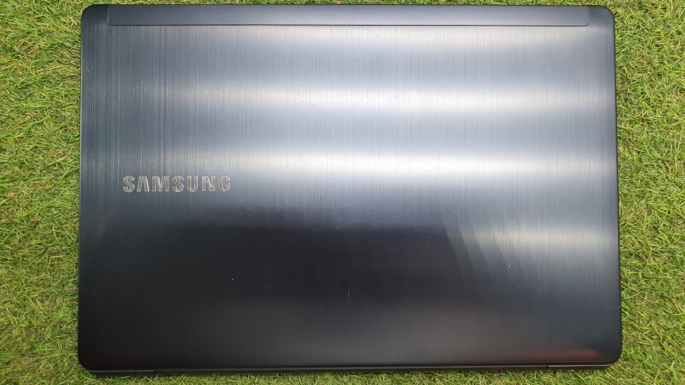 Ультрабук Samsung i5/4 Gb/NP530U4E-K01 [np530u4e-k01ru]/Windows 10