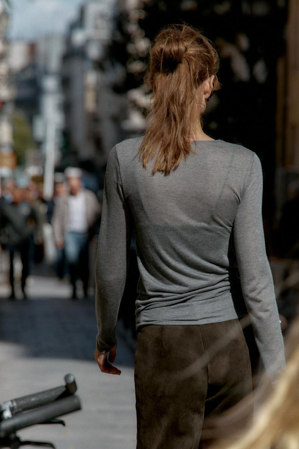 ZARA ФУТБОЛКА С ДВОЙНЫМ ЭФФЕКТОМ ИЗ МЯГКОЙ ТКАНИ, СЕРЫЙ МЕЛАНЖ