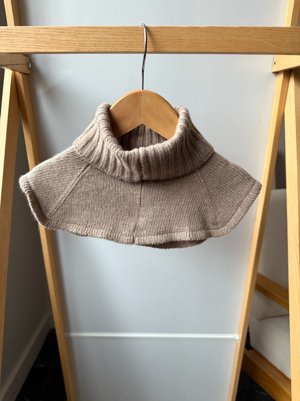 Шарф-манишка из шерсти с кашемиром Jan & Sofie